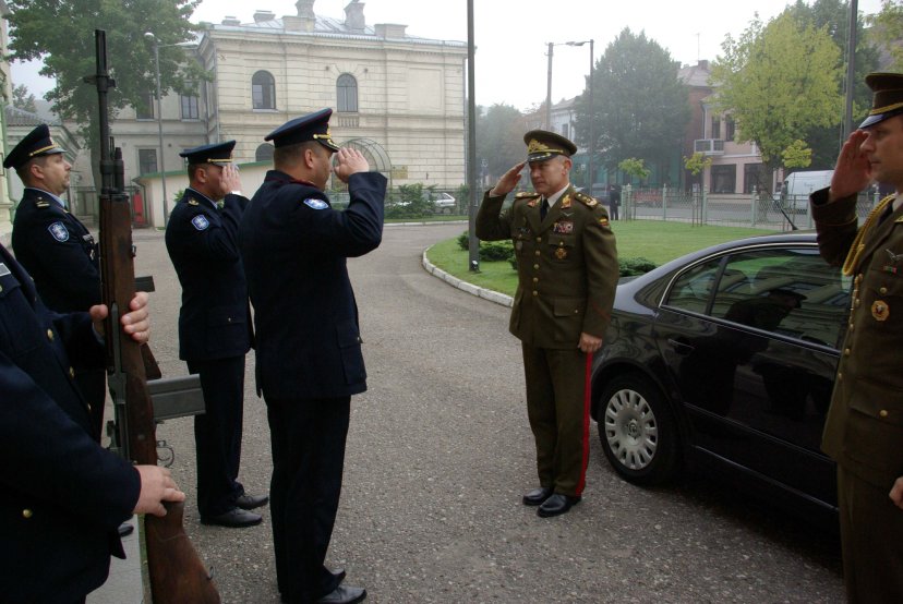 Kariuomenės vadas gen. mjr. A. Pocius lankėsi Karinių oro pajėgų štabe
