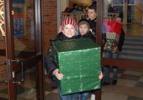Afganistano vaikams – šiauliečių moksleivių dovanos  - 2
