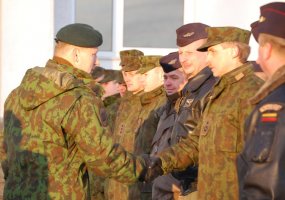 Lietuvos kariuomenės vadas tęsia karinių dalinių lankymą  - 1