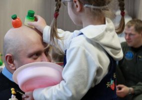 Lietuvių ir vokiečių karo aviatoriai aplankė Šiaulių apskrities kūdikių namų auklėtinius - 1