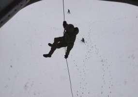 Mindaugo bataliono kariai dalyvavo pratybose su sraigtasparniu - 1