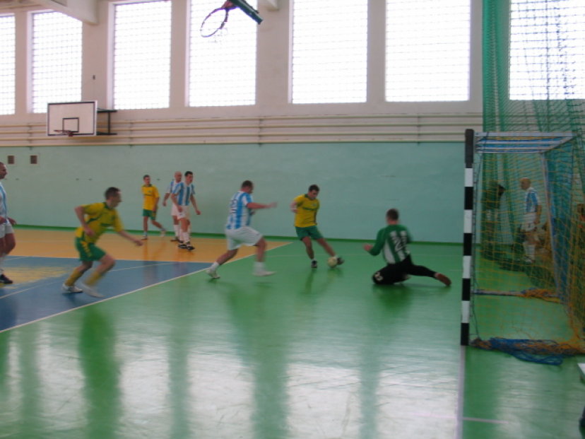Brigados „Geležinis Vilkas“  kariai  rungėsi mažojo futbolo čempionate