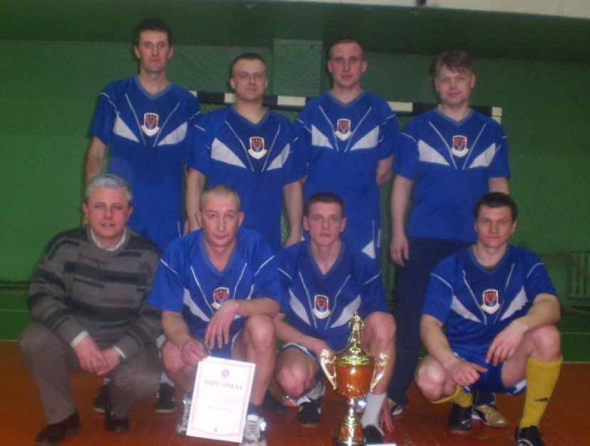 Karinių oro pajėgų aviacijos bazės komanda futbolo turnyre iškovojo I-ąją vietą
