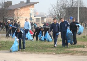 Mindaugo bataliono kariai prisideda prie švarinimosi akcijos „Darom 2010“ - 1