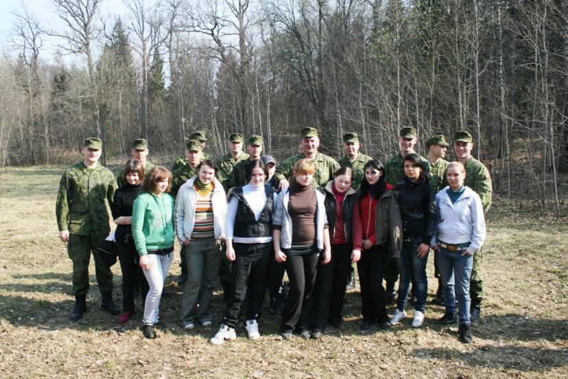 Gedimino štabo bataliono kariai dalyvavo pavasarinėje aplinkos tvarkymo akcijoje