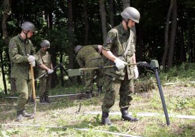 Kariuomenės išminuotojai prašo gyventojus radus sprogmenį elgtis atsakingai - 1