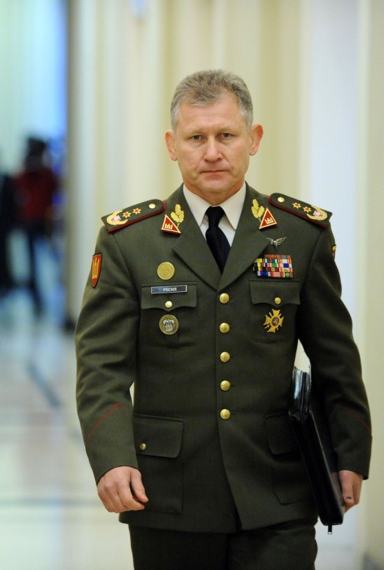 Lietuvos kariuomenės vadas palaikė kariuomenės bendradarbiavimo su Klaipėdos universitetu...
