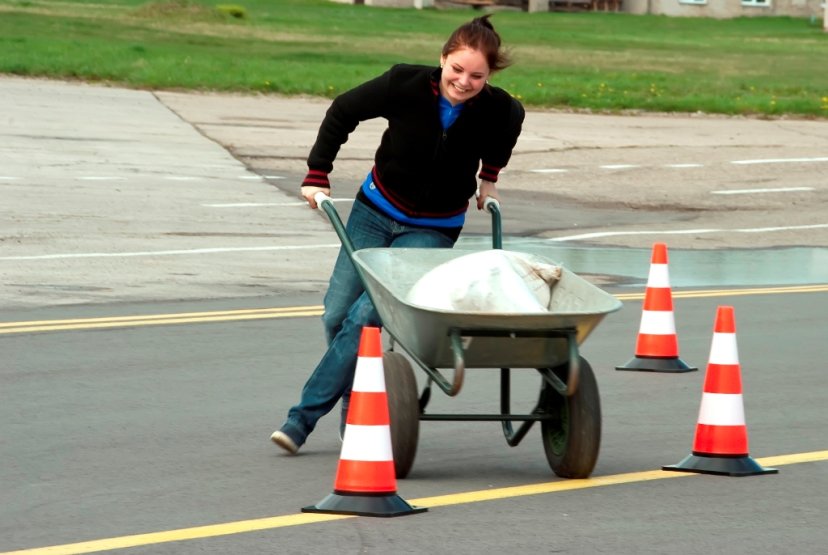 Karinių oro pajėgų baikeriai susitiko Aviacijos bazėje 