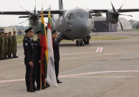 Pasikeitė Karinių oro pajėgų Aviacijos bazės vadai - 4