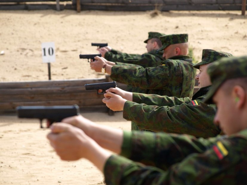 Kovinio rengimo centre baigėsi Taktinio kovinio šaudymo vadovų kursas