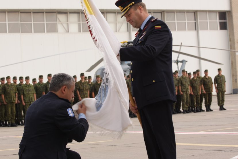 Pasikeitė Karinių oro pajėgų Aviacijos bazės vadai