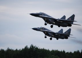 Aviacijos bazėje sukaupta karinių antsiuvų su NATO oro policijos misijos simbolika kolekcija - 5