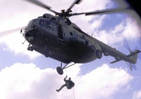 Algirdo bataliono Žvalgybos būrio kariai mokėsi nusileidimo virve iš sraigtasparnio technikos - 3
