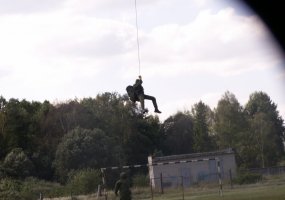 Algirdo bataliono Žvalgybos būrio kariai mokėsi nusileidimo virve iš sraigtasparnio technikos - 4