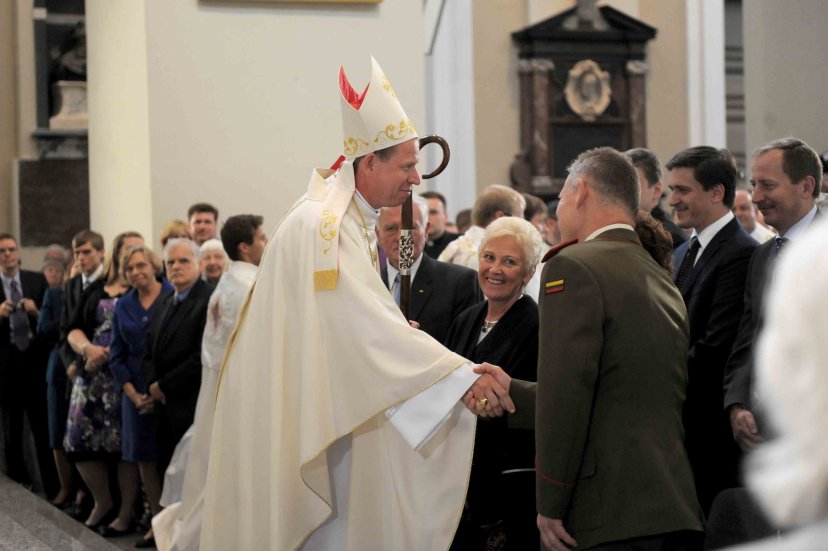 Naujasis kariuomenės ordinaras įšventintas į vyskupus