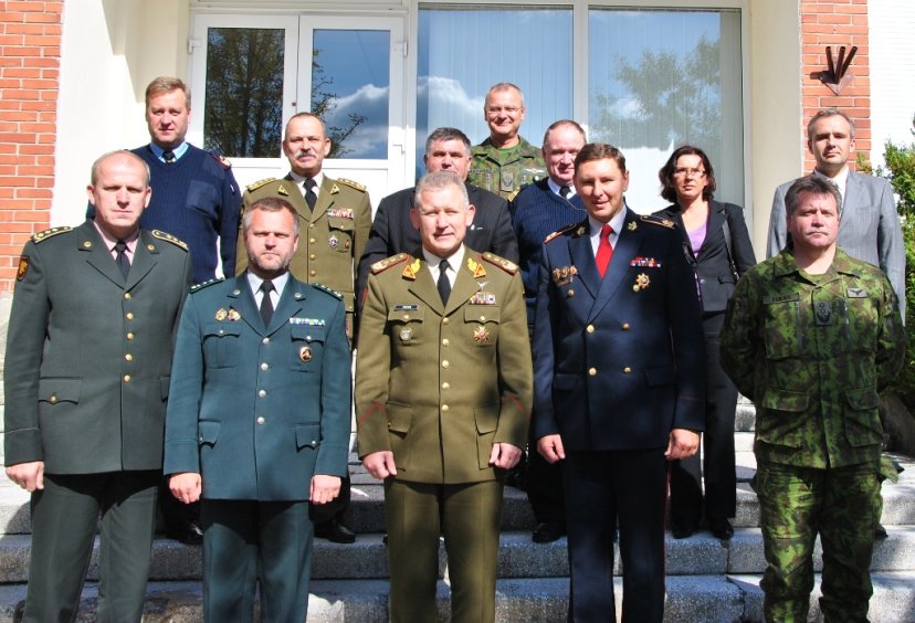 Jungtiniame štabe susitiko kariuomenės ir už šalies gynybą atsakingų institucijų vadai
