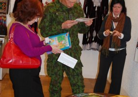 Panevėžyje pradėta eksponuoti Afganistano moterų rankdarbių paroda - 1