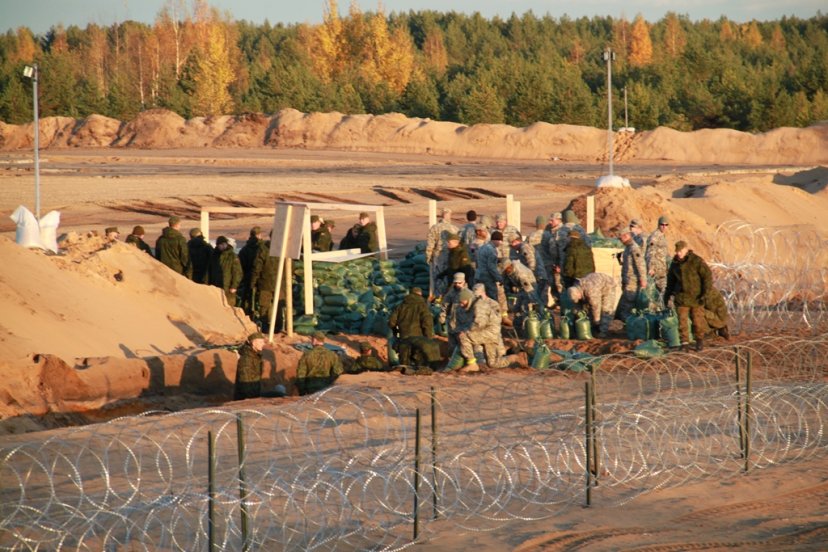 Lietuviai ir JAV kariai įrengė tarptautinių pratybų „Kardo kirtis