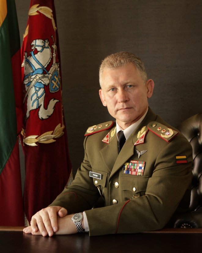 Lietuvos kariuomenės vadas vyksta į Europos Sąjungos karinio komiteto susitikimą