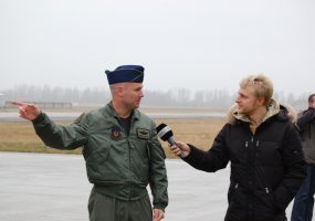 Šiauliuose nusileido NATO skraidantis radaras - 3