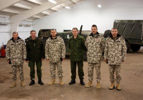 Puskarininkių mokyklos Kazlų Rūdos poligone – pirmą kartą organizuotas HMMWV vairuotojo kursas... - 2