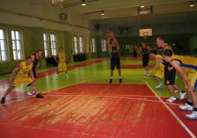 Alytuje vyko krepšinio turnyras, skirtas Lietuvos kariuomenės dienai paminėti  - 1