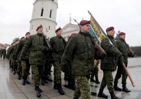 Lietuvos kariuomenės dienos proga Katedros aikštėje vyko iškilminga karių rikiuotė  - 5