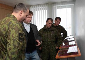 Sausumos pajėgų vadovybės ir Krašto apsaugos savanorių pajėgų štabų kariai lankėsi Giraitės... - 1