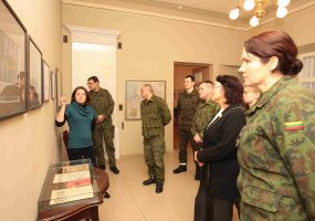 Sausumos pajėgų vadovybės štabo kariai lankėsi Signatarų namuose - 2