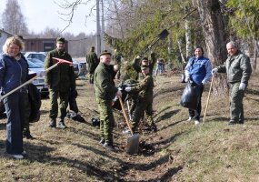 Lietuvos kariuomenės kariai ir civiliai dalyvavo akcijoje „Darom“ - 3