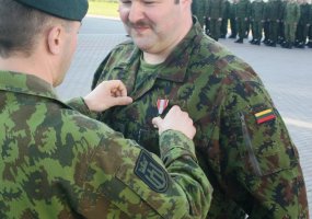Gedimino štabo batalionas į atsargą išleido vieną iš pirmųjų tarnybą Lietuvos kariuomenėje... - 1