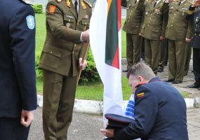 Naujasis Lietuvos karinių oro pajėgų vadas - brg. gen. E. Mažeikis  - 2