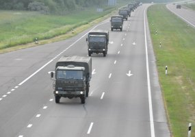 Pabradės poligone susirinko devynių valstybių kariai, tarptautinių pratybų „Gintarinė viltis... - 2