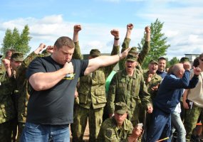 Basketball player Linas Kleiza and strongman Žydrūnas Savickas expressed solidarity with... - 1