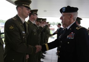 Pensilvanijos nacionalinės gvardijos vadas lankėsi Lietuvos kariuomenės Sausumos pajėgose ir KASP - 1