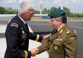 JAV sausumos pajėgų Europoje vadas pabrėžė savo šalies įsipareigojimų kolektyvinei gynybai tvirtumą - 1