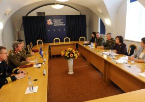 Sąjungininkų pajėgų Europoje vyriausiojo vado pavaduotojas susitiko su krašto apsaugos ministre... - 1