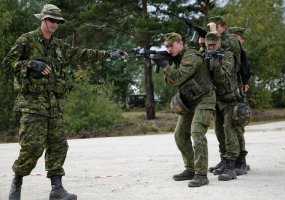 Reconnaissance servicemembers of “Iron Wolf” take part in multinational exercise “Maple Arch 2011“ - 3