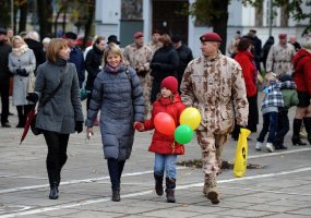 į NATO misiją Afganistane išlydėti Lietuvos kariai - 6