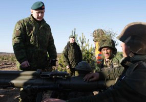 Kariuomenės vadas: „Kovinio šaudymo pratybose galima įvertinti prieštankinių vienetų pasirengimą... - 2