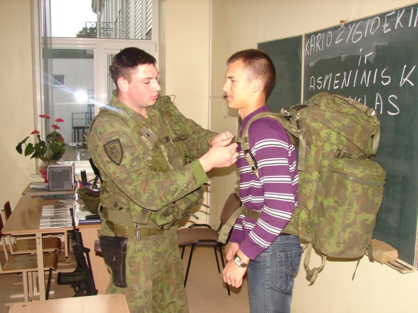 Kęstučio bataliono kariai pavadavo pedagogus