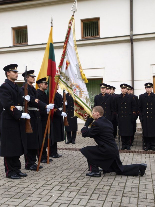 Karo akademijos pirmakursiai prisieks Žemutinės pilies Senojo arsenalo kieme