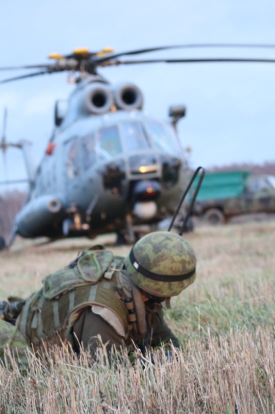 Pratybose buvo vertinamas Mindaugo bataliono karių pasirengimas veikti tarptautinių operacijų...