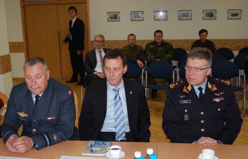Lithuanian Air Force Commander Maj. Gen. Edvardas Mazeikis met Danish Tactical Air Command...