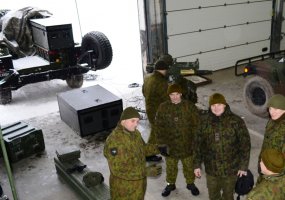 Su raketine sistema „Stinger“ susipažįsta Oro gynybos bataliono naujokai - 1