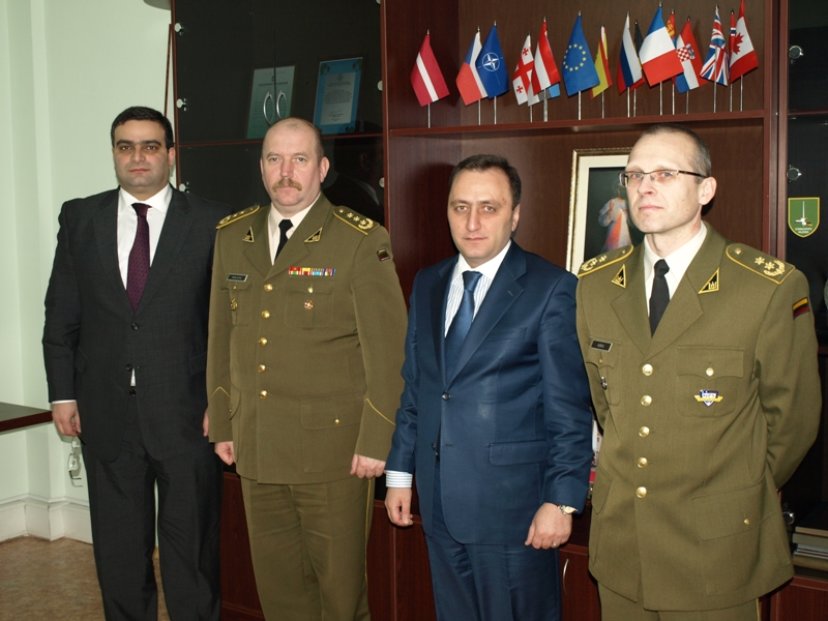 Armenian delegation visit the Warfare Training Centre 