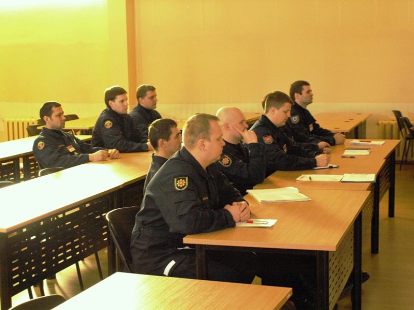 A. Ramanausko kovinio rengimo centre - kursai Valstybinės priešgaisrinės gelbėjimo tarnybos...