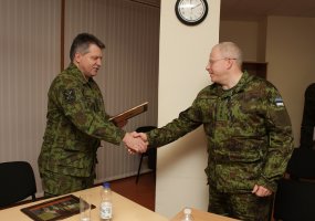 Vilniuje pasirašytas Baltijos šalių kariuomenių Sausumos pajėgų 2012-2014 m. bendradarbiavimo planas - 1