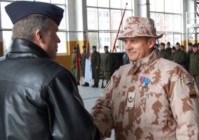 Apdovanoti iš misijos Afganistane grįžę OPMG-2 kariai - 1