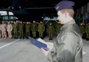 Apdovanoti iš misijos Afganistane grįžę OPMG-2 kariai - 4